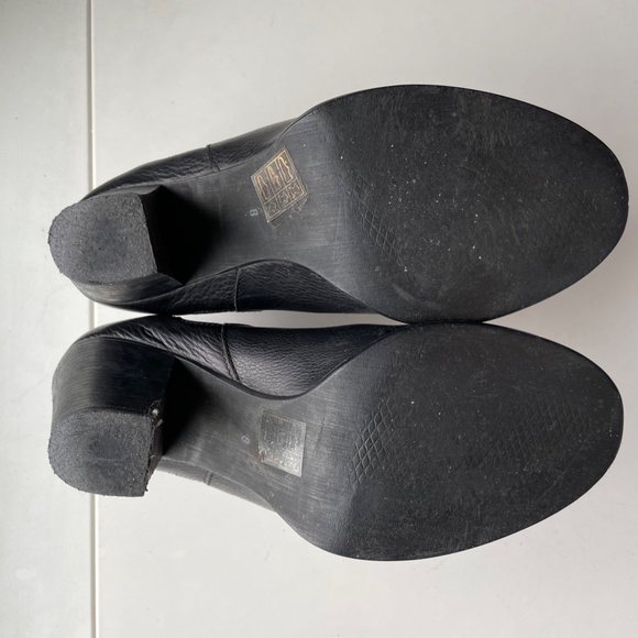 Madewell Lonnie Strap Black Stacked Heel Ankle Bootie - Picture 3 of 10